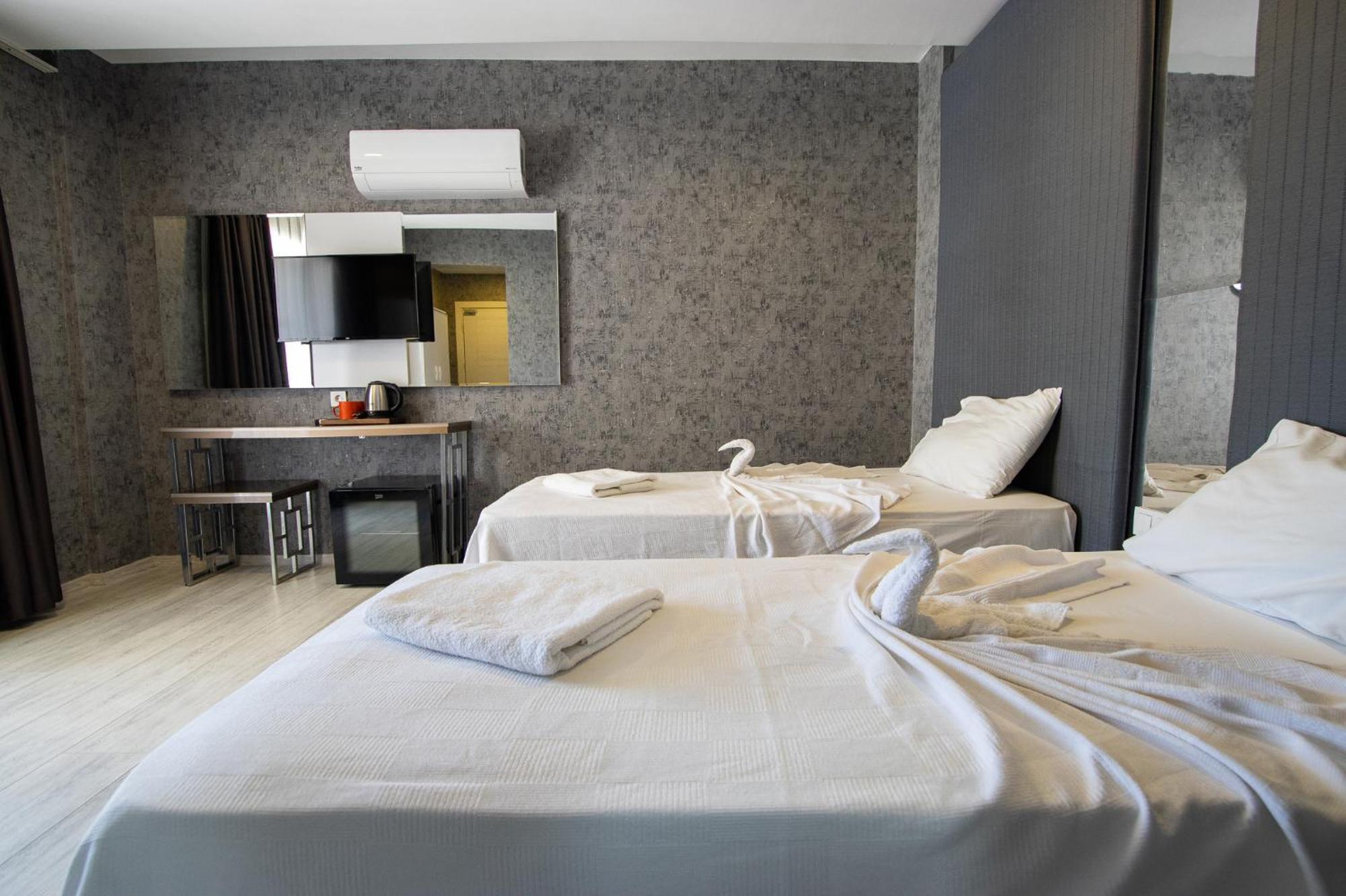 Emilia Otel Muğla Buitenkant foto